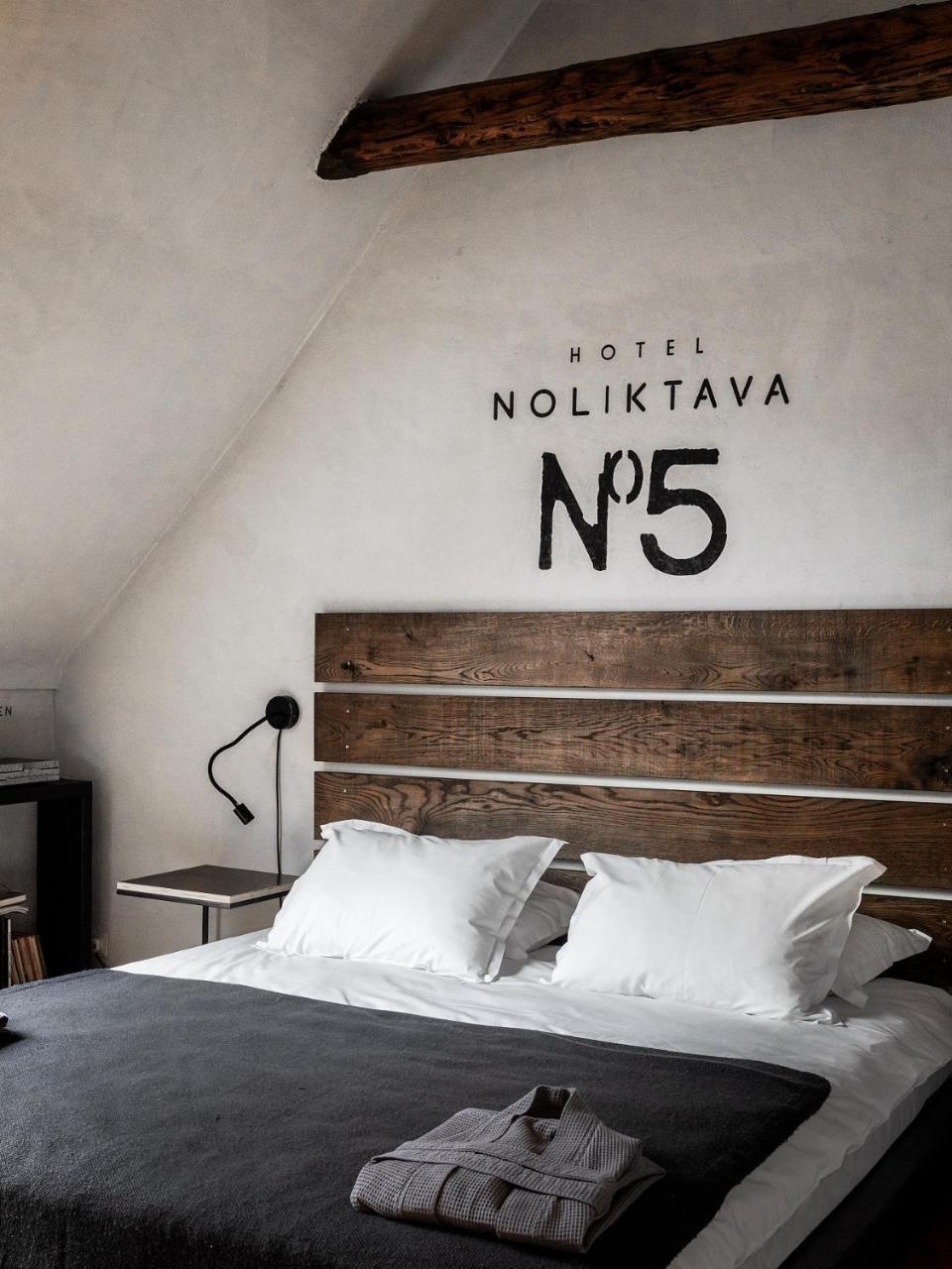 Noliktava No 5 *